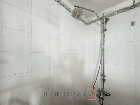 Palm Pavilion : 2 Bedroom Sea View Condo