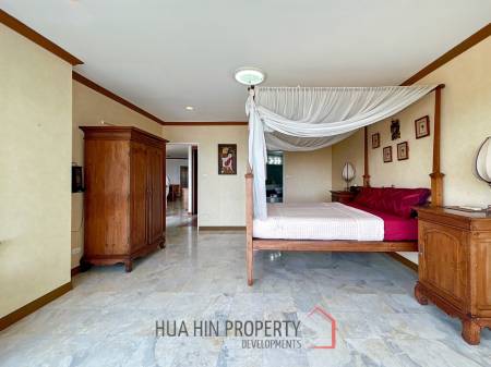 Palm Pavilion : 2 Bedroom Sea View Condo