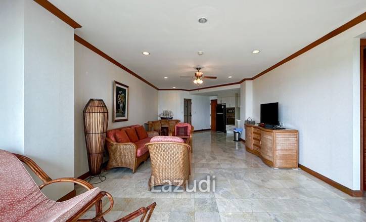 Palm Pavilion : 2 Bedroom Sea View Condo
