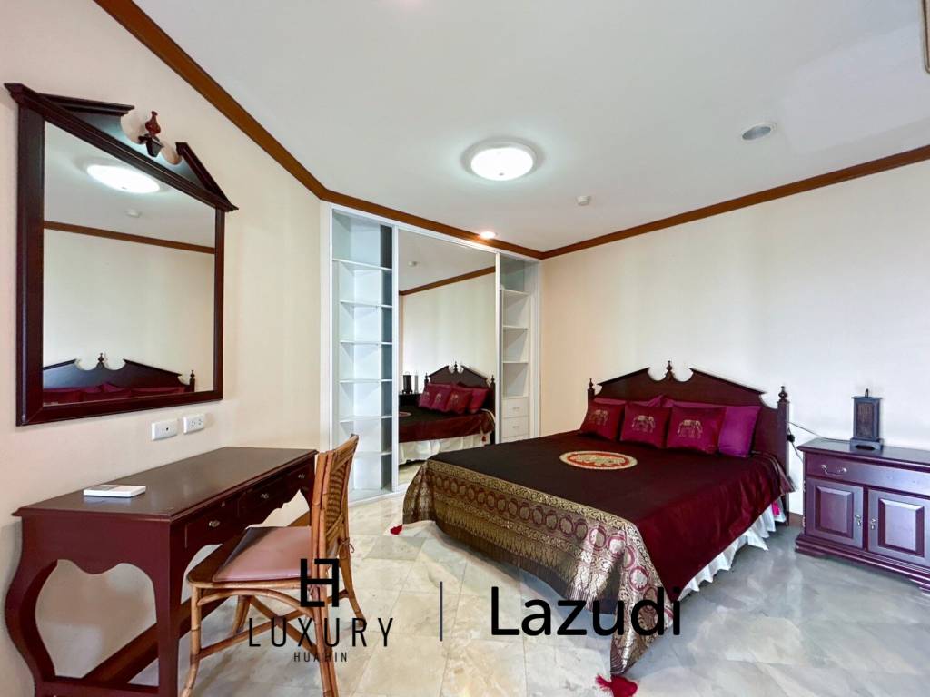 Palm Pavilion : 2 Bedroom Sea View Condo