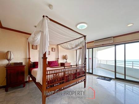 Palm Pavilion : 2 Bedroom Sea View Condo