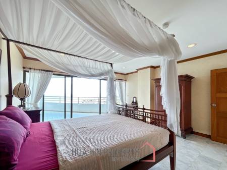 Palm Pavilion : 2 Bedroom Sea View Condo