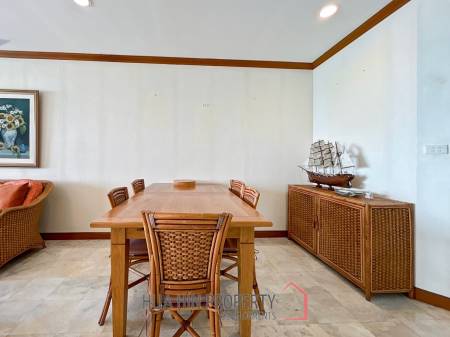 Palm Pavilion : 2 Bedroom Sea View Condo