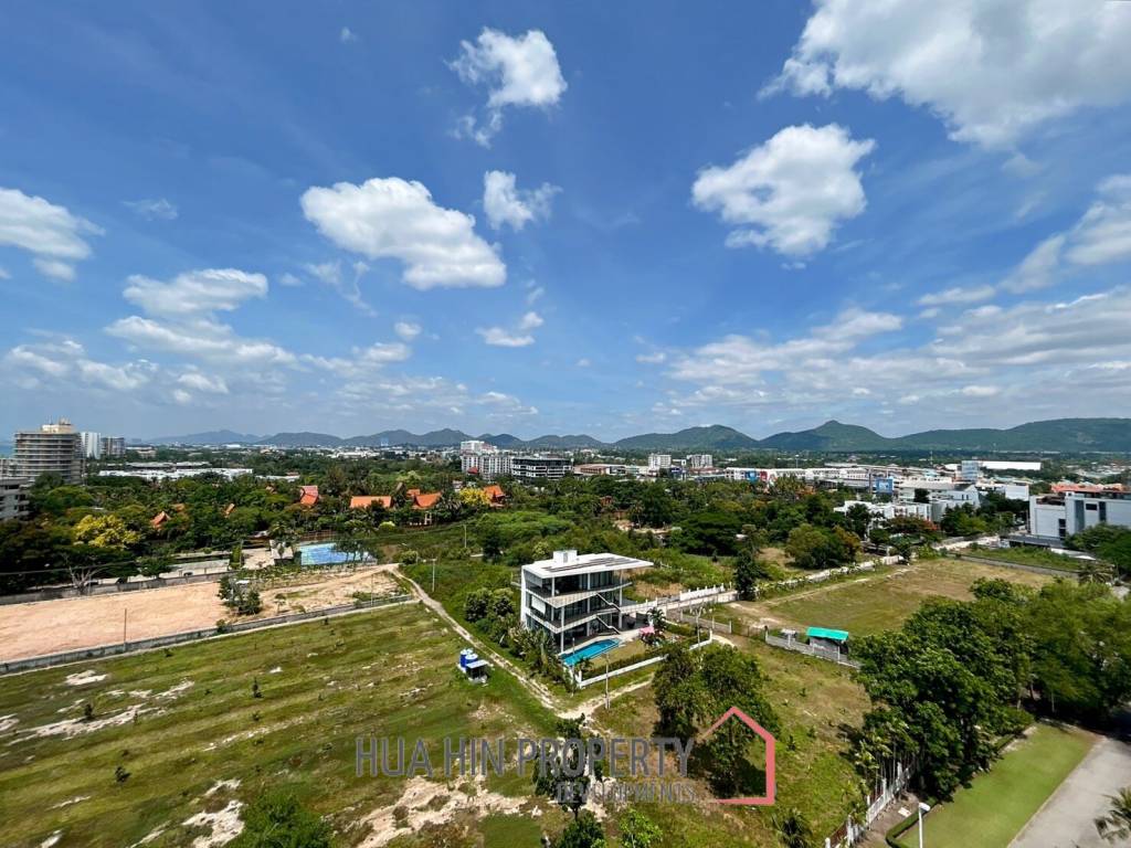 Palm Pavilion : 2 Bedroom Sea View Condo