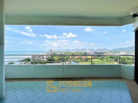 Palm Pavilion : 2 Bedroom Sea View Condo