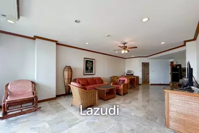 Palm Pavilion : 2 Bedroom Sea View Condo