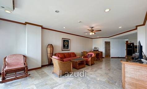 Palm Pavilion : 2 Bedroom Sea View Condo