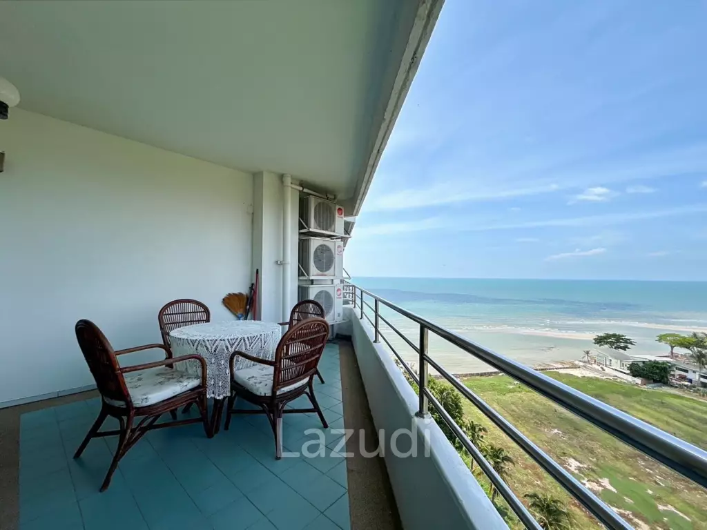 Palm Pavilion : 2 Bedroom Sea View Condo