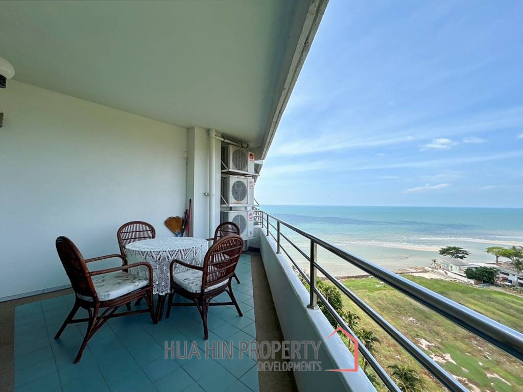 Palm Pavilion : 2 Bedroom Sea View Condo