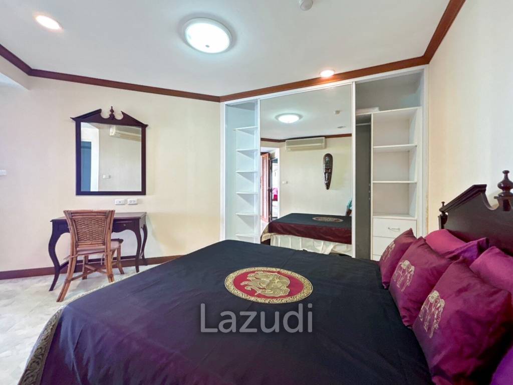 Palm Pavilion : 2 Bedroom Sea View Condo