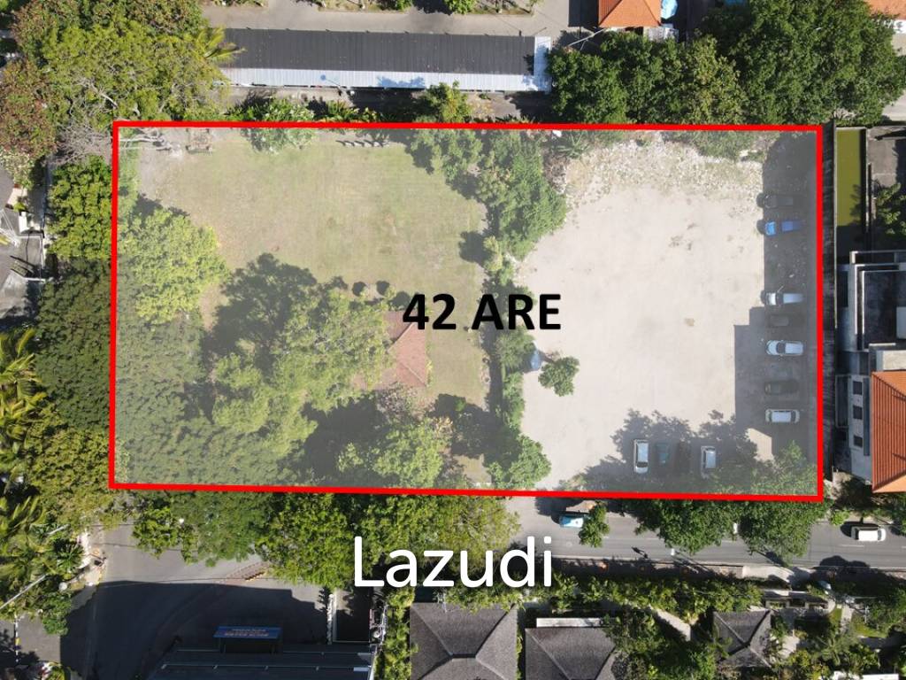 EXPANSIVE BEACHFRONT OPPORTUNITY IN VIBRANT KUTA
