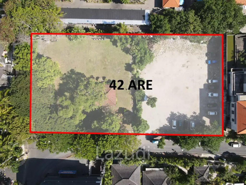 EXPANSIVE BEACHFRONT OPPORTUNITY IN VIBRANT KUTA