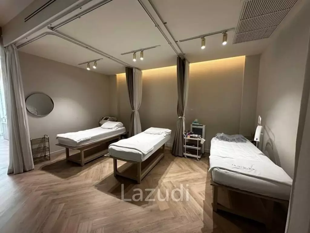 BUSINESS FOR SALES: Premium Salon in Silom