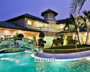 Unique Pool Villa with Private Mooring for Sale in Jomtien Yatch Club 3