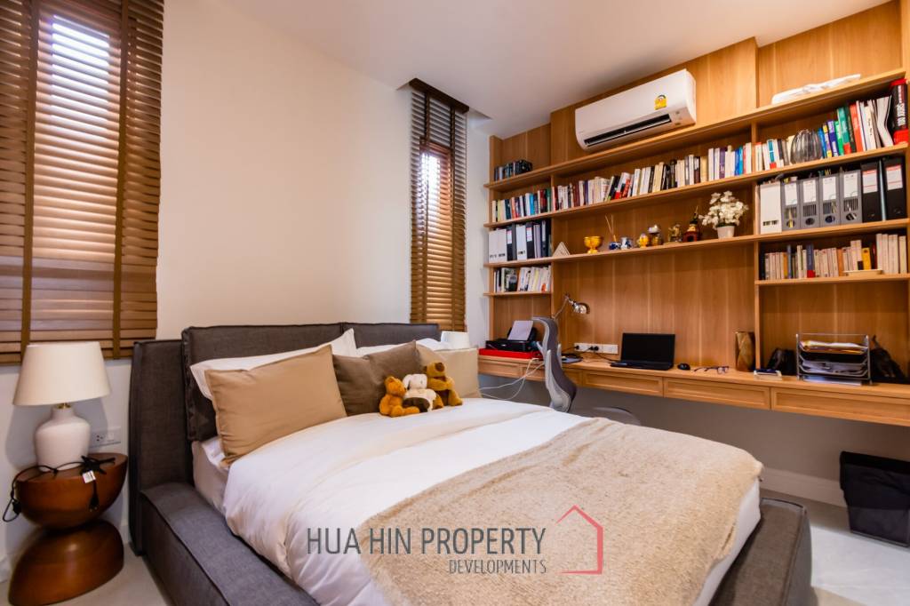 Beautiful luxury pool villa ready to move close to town