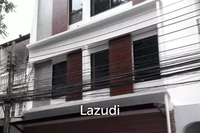 Ultra Luxury Retail Space in Khlong Tan Nuea Bangkok