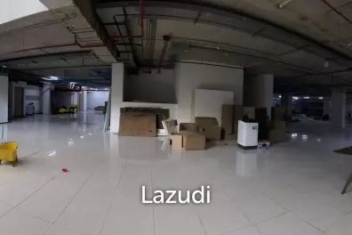Ultra Luxury Retail Space Near Phromphong BTS Bangkok