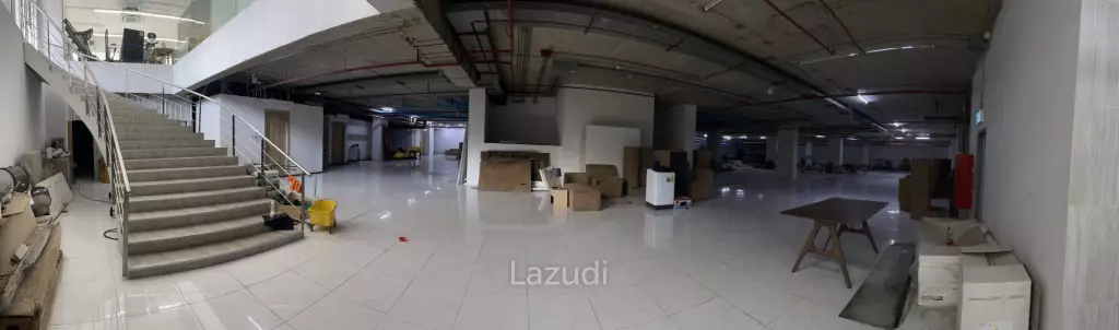 Ultra Luxury Retail Space Near Phromphong BTS Bangkok