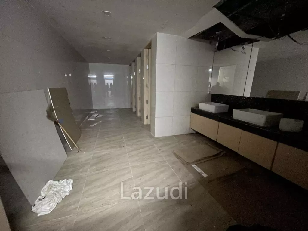 Ultra Luxury Retail Space Near Phromphong BTS Bangkok