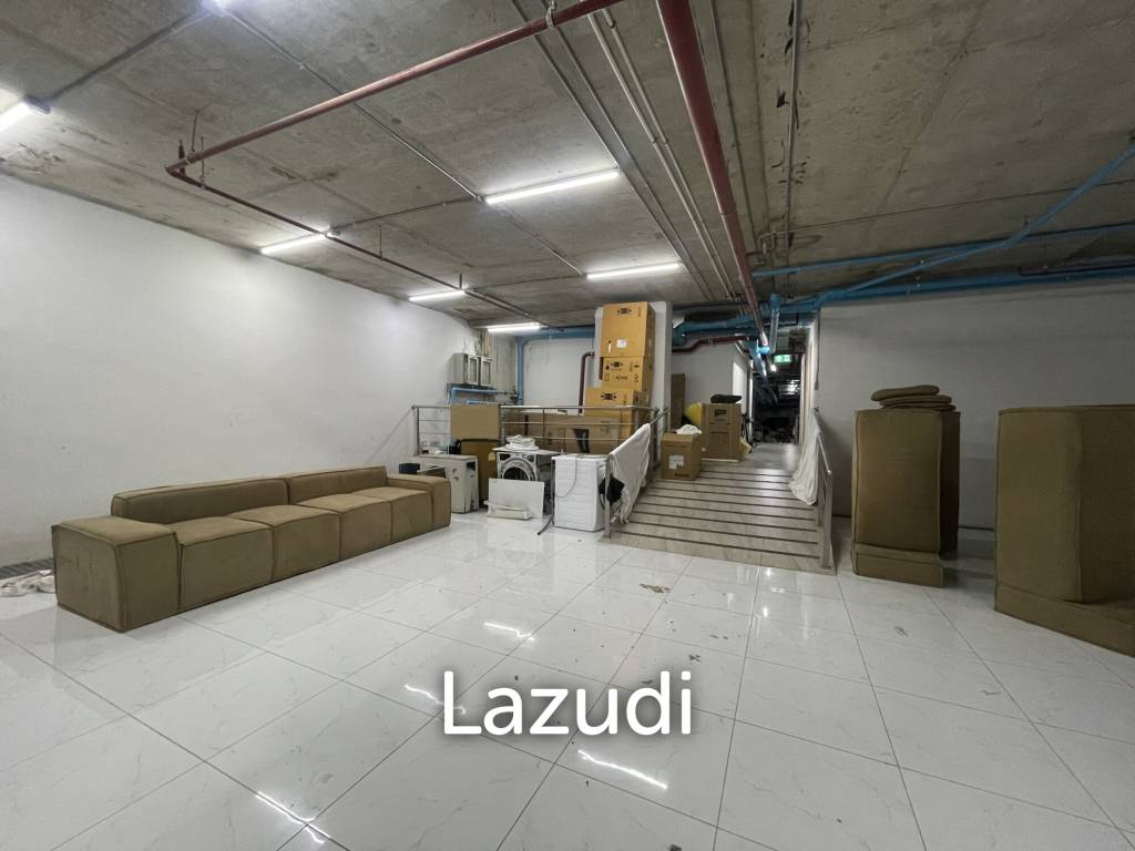 Ultra Luxury Retail Space Near Phromphong BTS Bangkok
