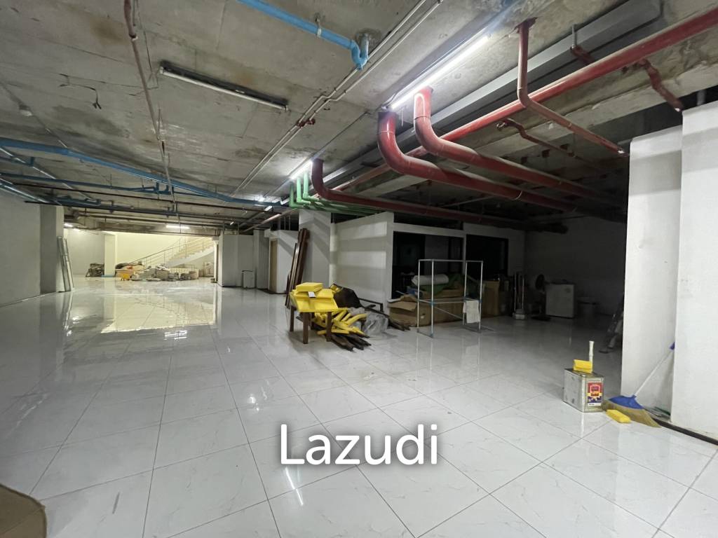 Ultra Luxury Retail Space Near Phromphong BTS Bangkok