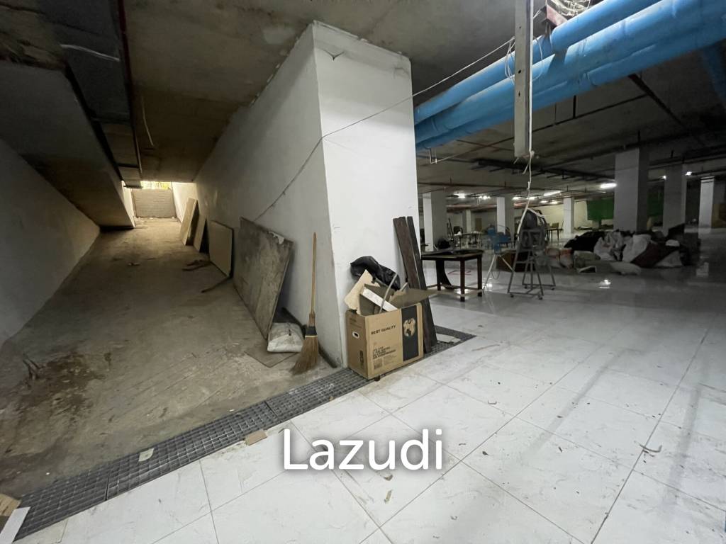 Ultra Luxury Retail Space Near Phromphong BTS Bangkok
