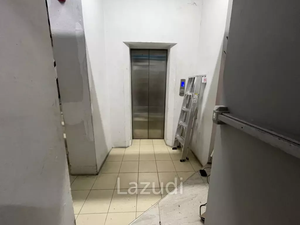 Ultra Luxury Retail Space Near Phromphong BTS Bangkok