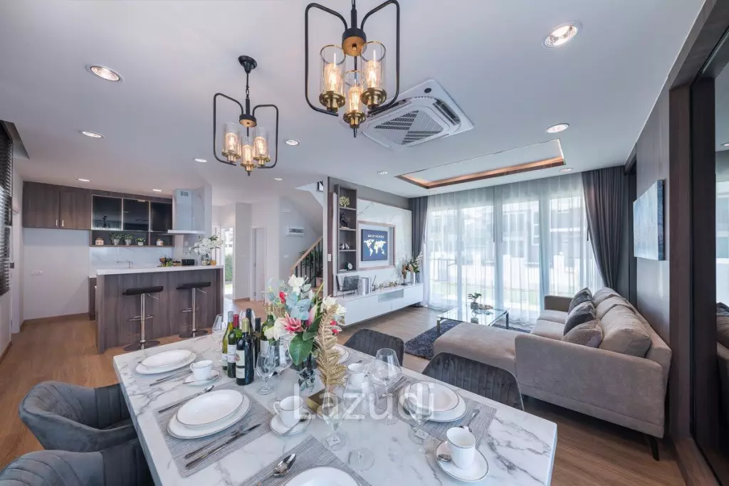 4 Beds 4 Baths 250 SQ.M La Vallee Residence