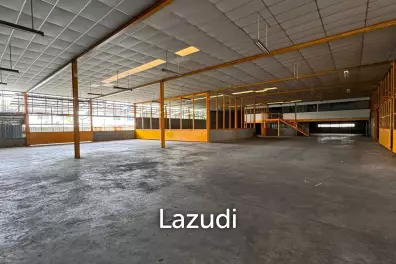 Showroom with workshop for rent in Srinakarin 34