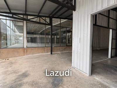 Showroom with workshop for rent in Srinakarin 34
