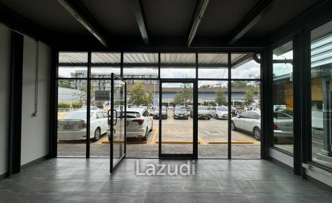 Premium Retail space for rent in Rama 4