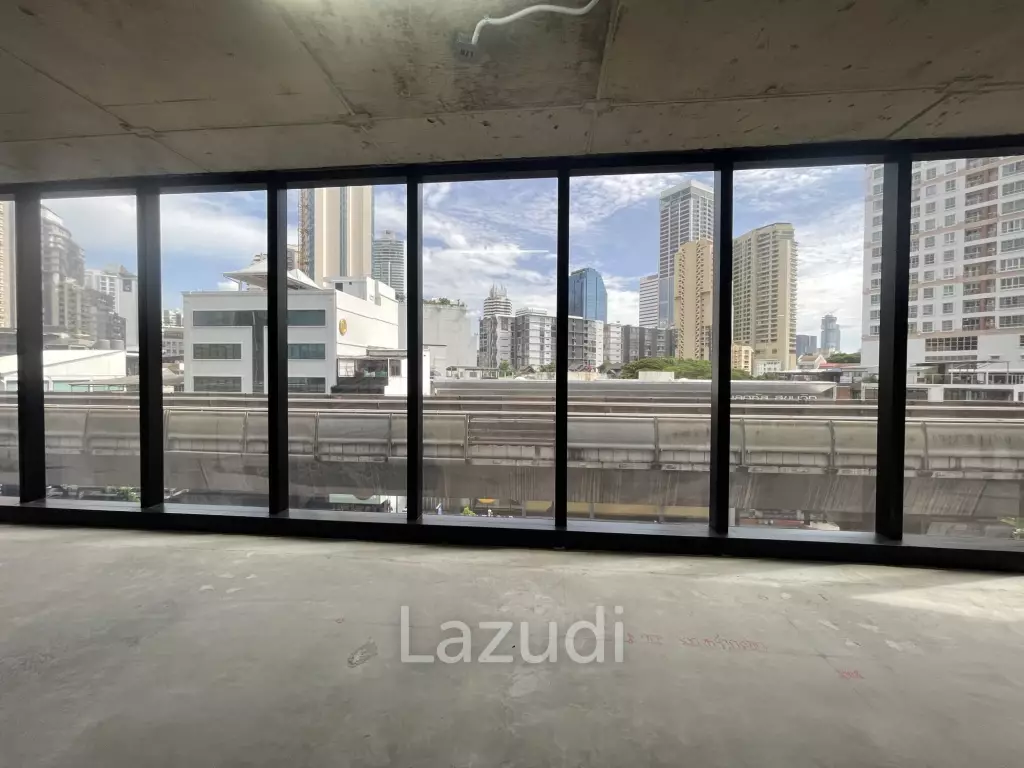 Prime Retail Space on Sukhumvit Road Bangkok