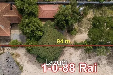 Land for Sale by the Beach in Hua Hin Area : 1-0-88 Rai