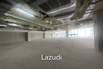 Luxurious Retail Space in Watthana with Prime Locations