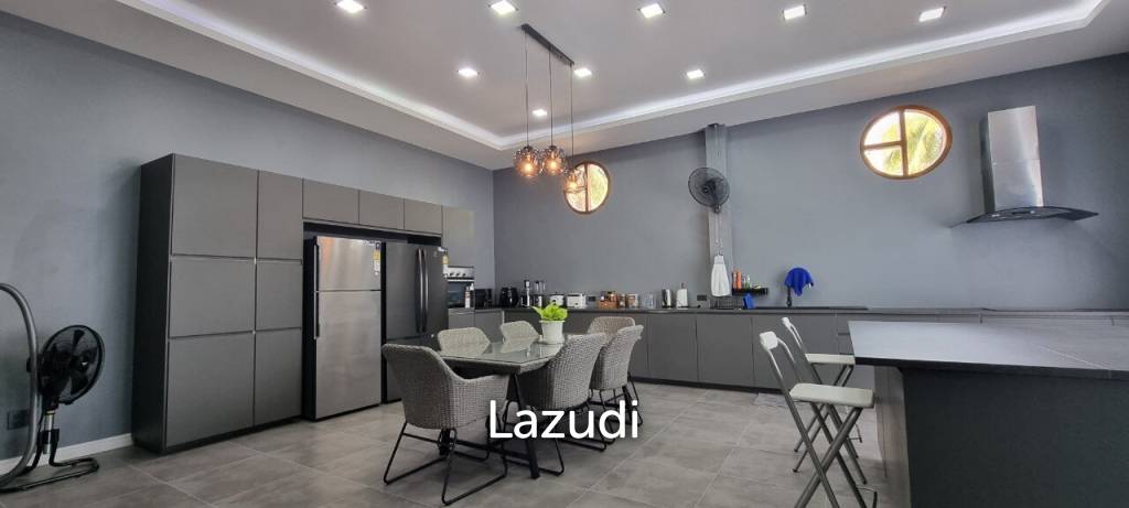 3 Beds 6 Baths 504 SQ.M. Sinthaweesap Village
