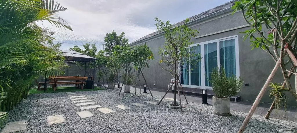 3 Beds 6 Baths 504 SQ.M. Sinthaweesap Village