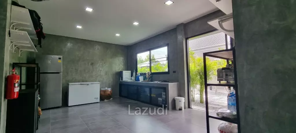 3 Beds 6 Baths 504 SQ.M. Sinthaweesap Village