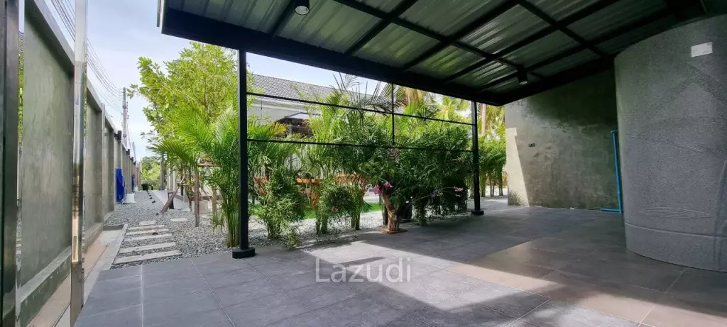 3 Beds 6 Baths 504 SQ.M. Sinthaweesap Village
