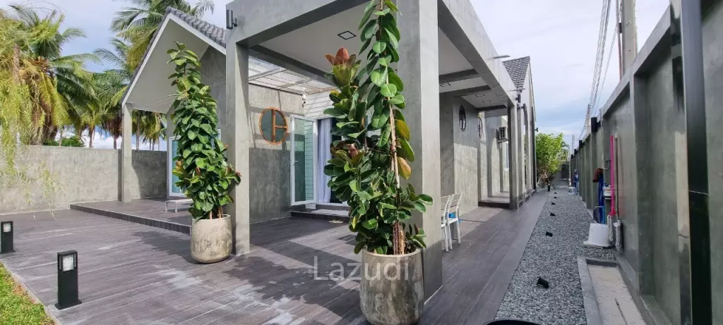 3 Beds 6 Baths 504 SQ.M. Sinthaweesap Village