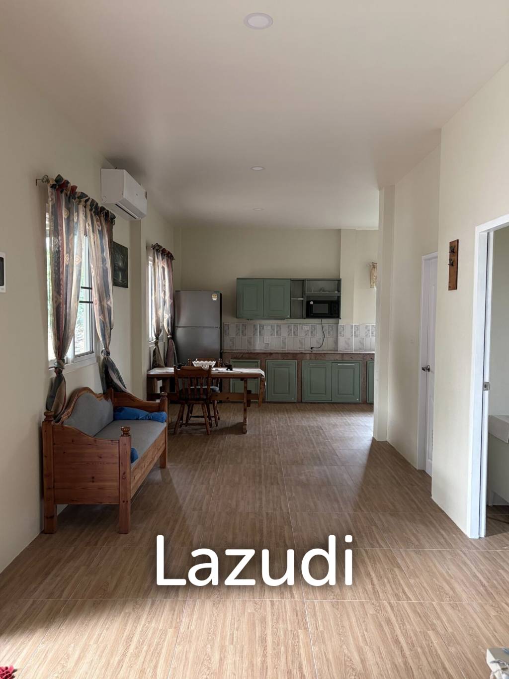 บ้าน 4 หลังพร้อมสระว่ายน้ำและศาลาเอนกประสงค์ที่ห้วยปลากั้ง