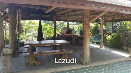 บ้าน 4 หลังพร้อมสระว่ายน้ำและศาลาเอนกประสงค์ที่ห้วยปลากั้ง