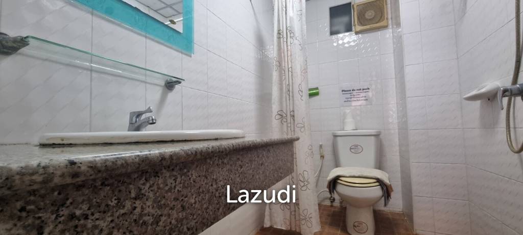 6 Rooms 8 Baths 316 SQ.M. Apartment in Pratumnak