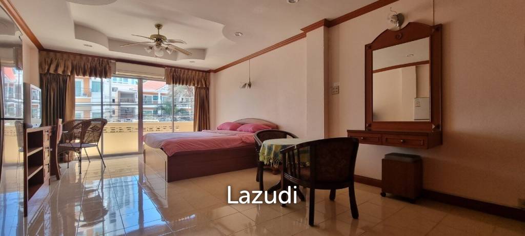 6 Rooms 8 Baths 316 SQ.M. Apartment in Pratumnak
