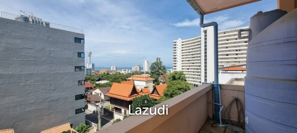 6 Rooms 8 Baths 316 SQ.M. Apartment in Pratumnak