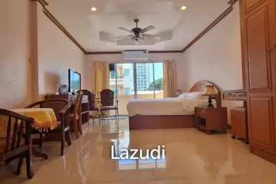 6 Rooms 8 Baths 316 SQ.M. Apartment in Pratumnak