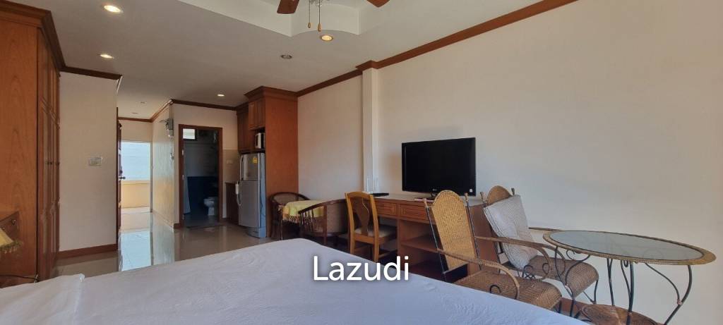 6 Rooms 8 Baths 316 SQ.M. Apartment in Pratumnak