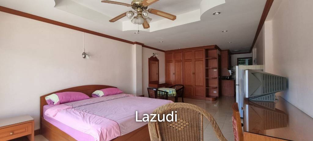 6 Rooms 8 Baths 316 SQ.M. Apartment in Pratumnak