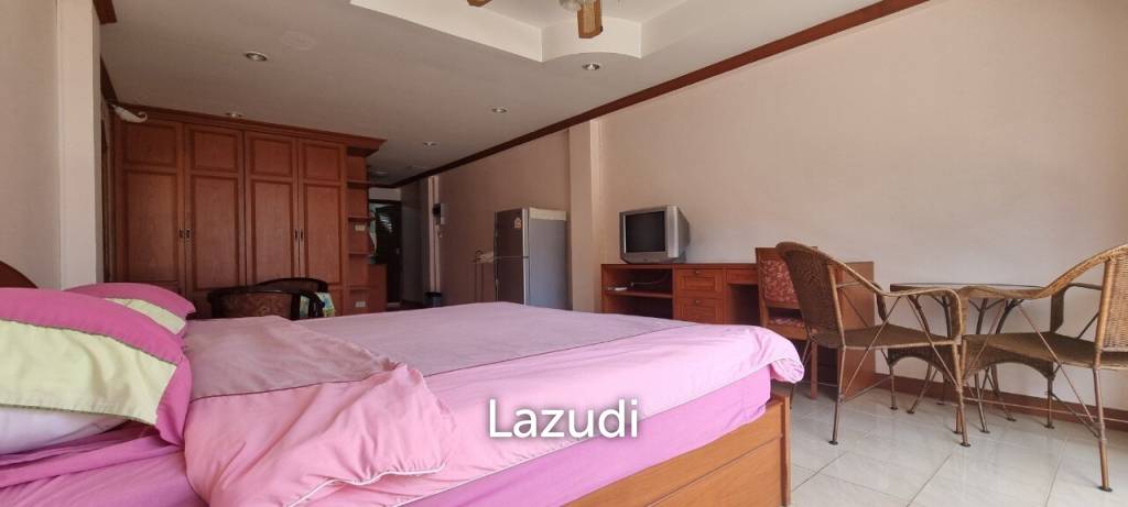 6 Rooms 8 Baths 316 SQ.M. Apartment in Pratumnak