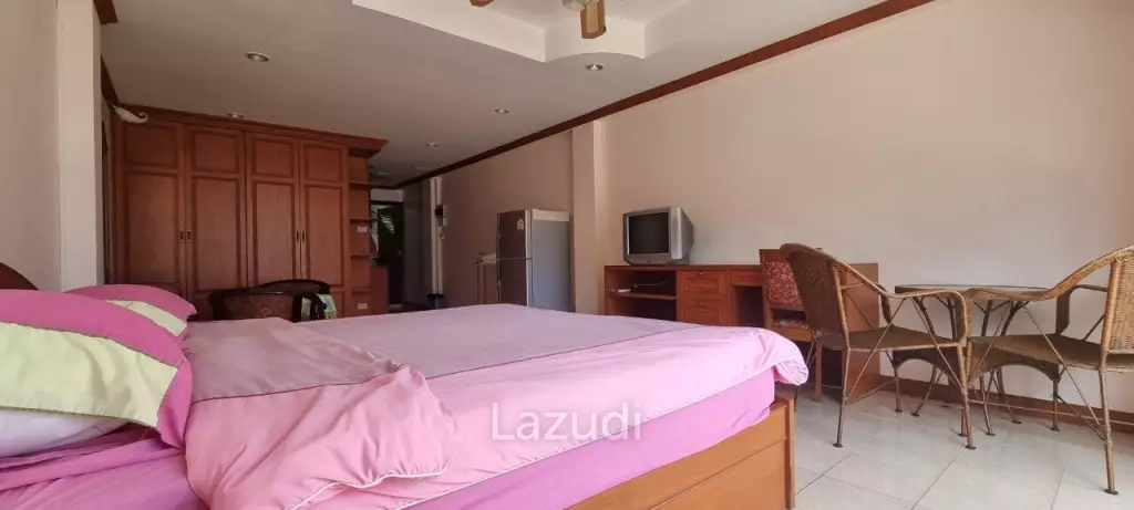 6 Rooms 8 Baths 316 SQ.M. Apartment in Pratumnak