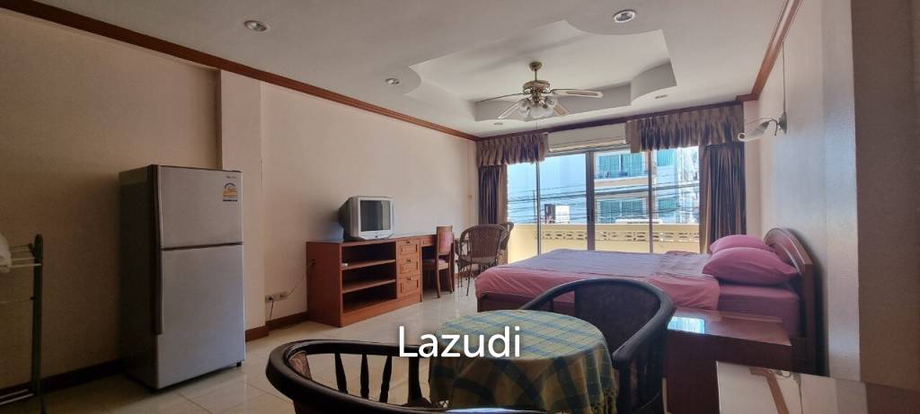 6 Rooms 8 Baths 316 SQ.M. Apartment in Pratumnak